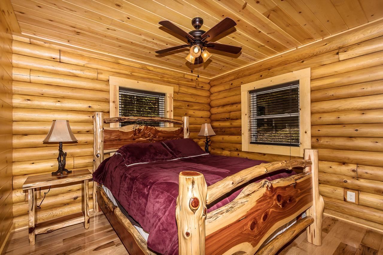 Hocking Hills Cabins & Resort Foxfire 로건 외부 사진
