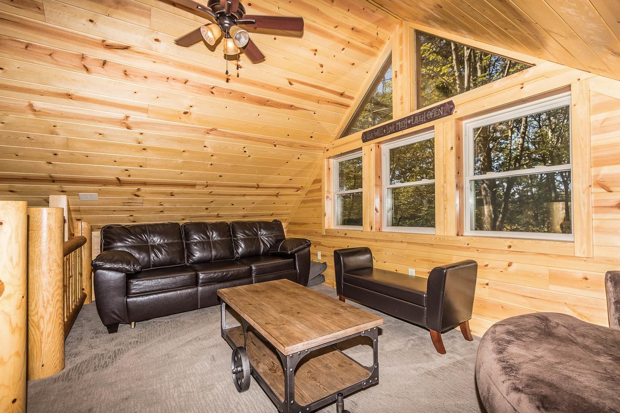 Hocking Hills Cabins & Resort Foxfire 로건 외부 사진